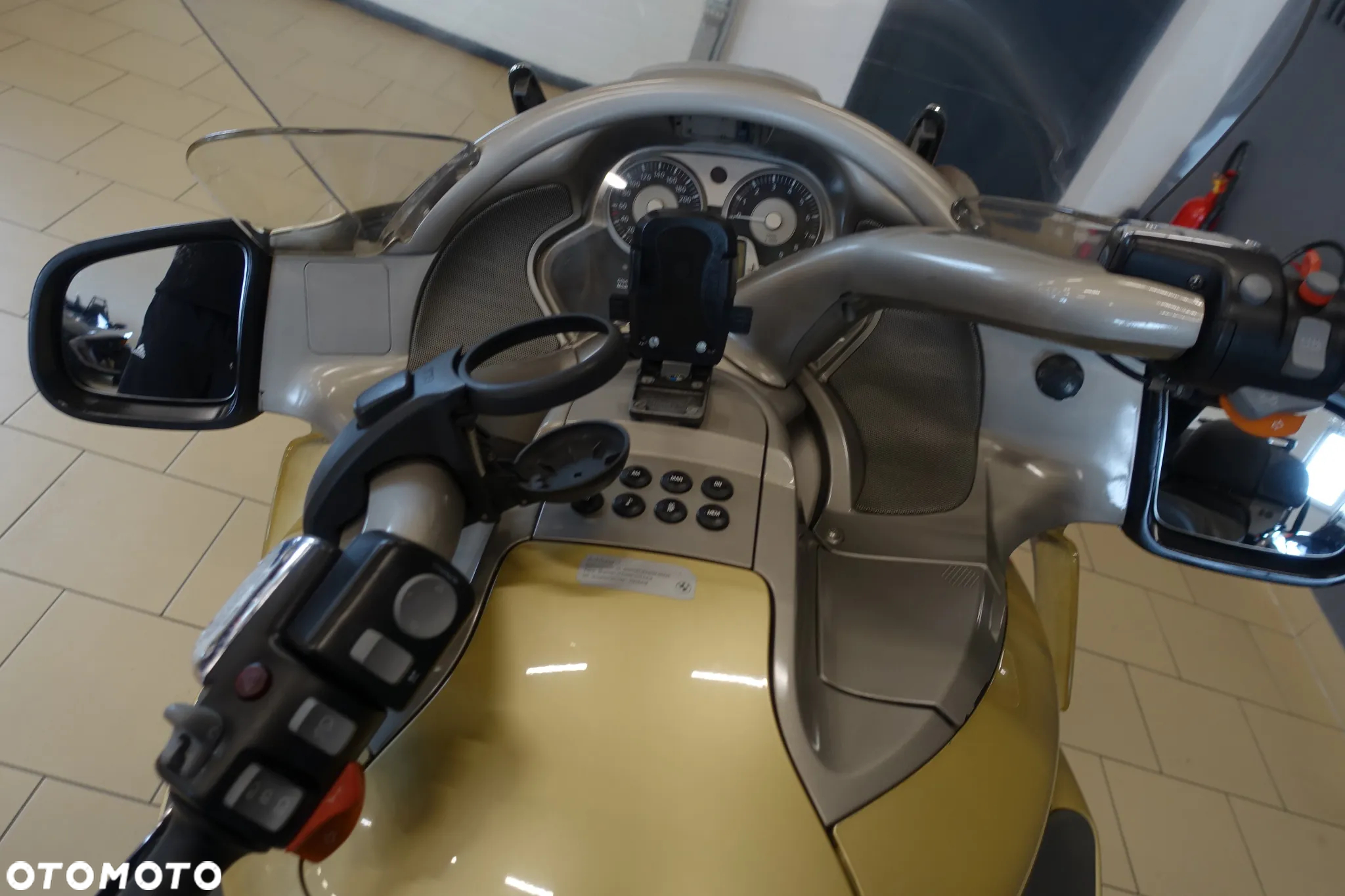 BMW K - 9