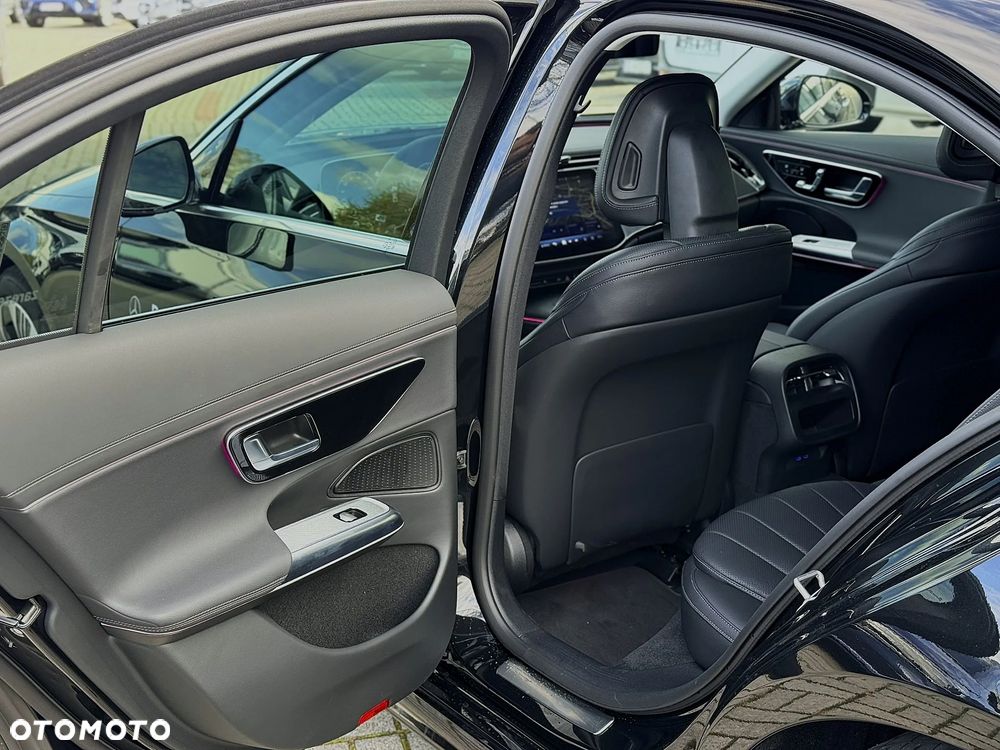 Mercedes-Benz Klasa E 200 mHEV 4-Matic Avantgarde 9G-Tronic - 20