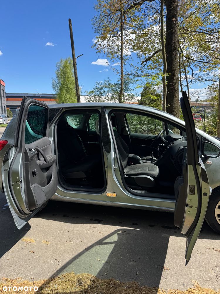 Opel Meriva - 13