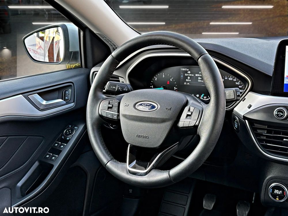 Ford Focus 1.5 EcoBlue Titanium X - 31