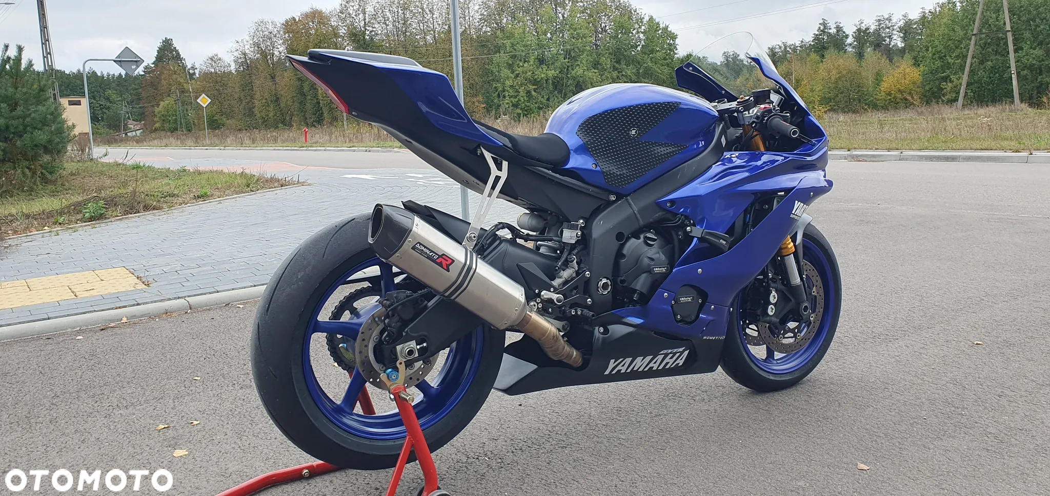 Yamaha R6 - 4