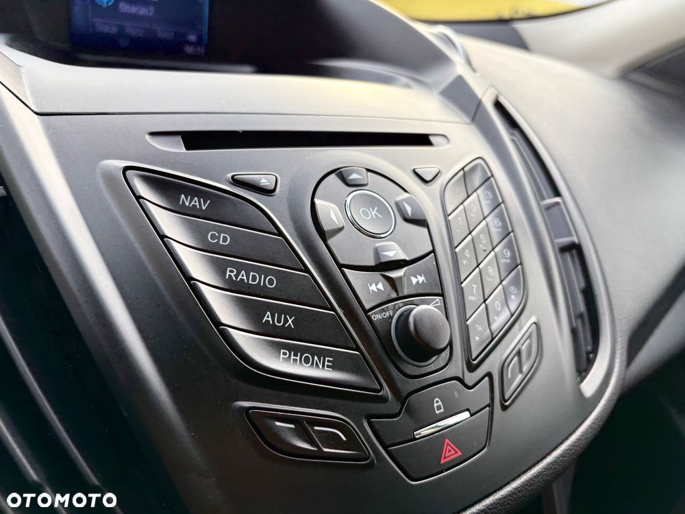 Ford Kuga - 28