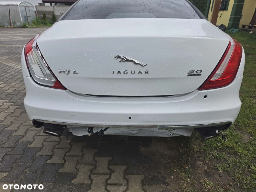 Jaguar XJ 3.0 T LWB Premium Luxury - 8