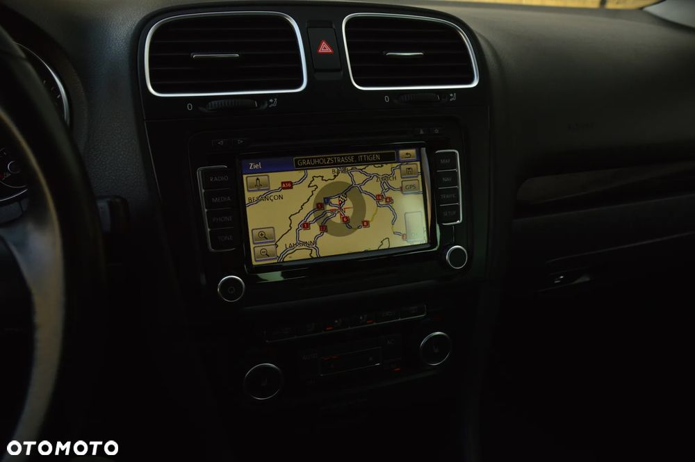 Volkswagen Golf 1.4 TSI BlueMotion Technology Cup - 32