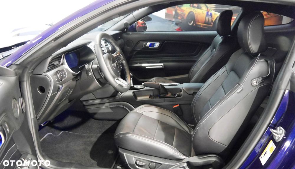 Ford Mustang - 9