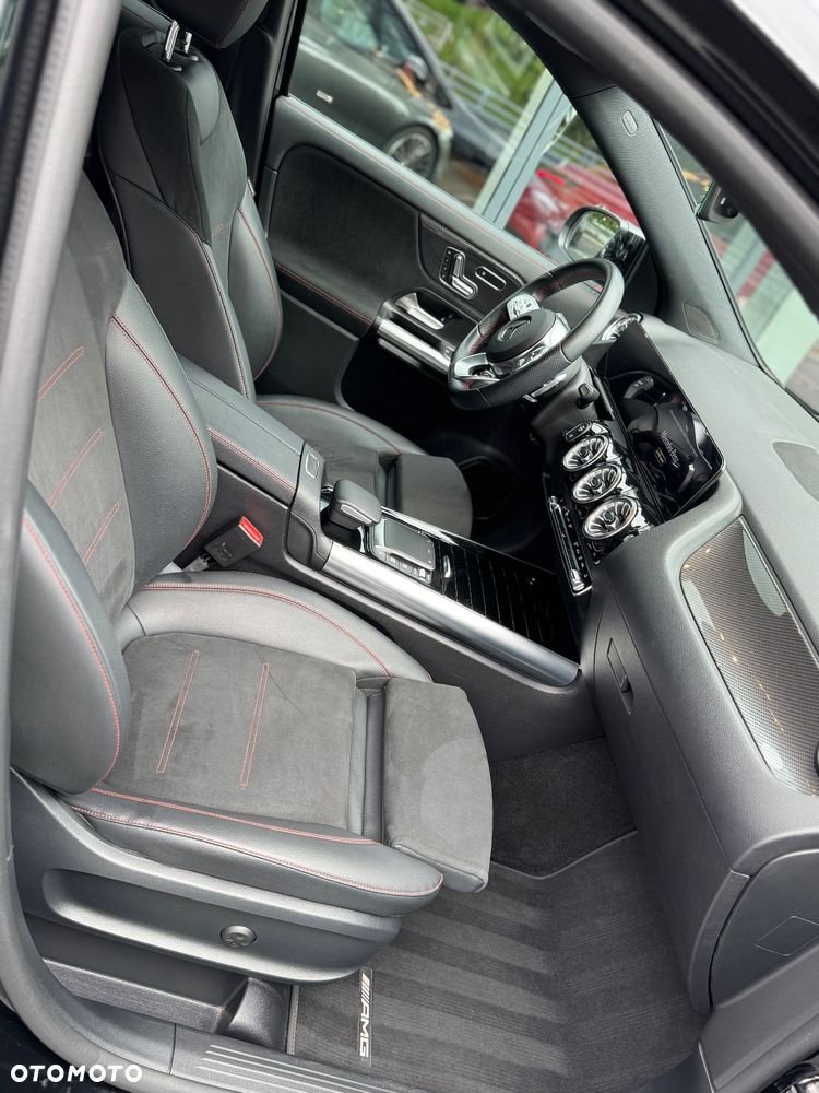 Mercedes-Benz GLA 200 d 4-Matic - 6