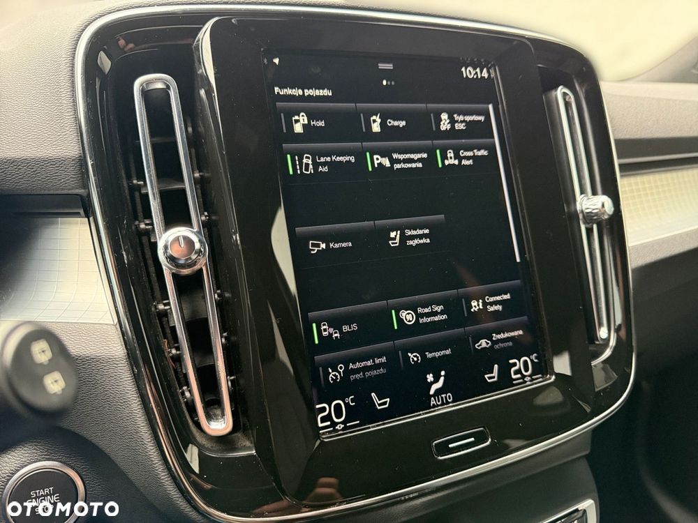Volvo XC 40 - 18