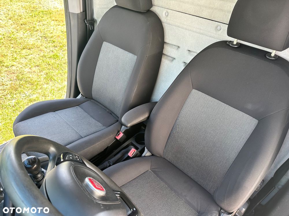 Fiat DOBLO 2.0 135km klima, hak, czujniki park, kamera, android 2015r, 6biegow - 25