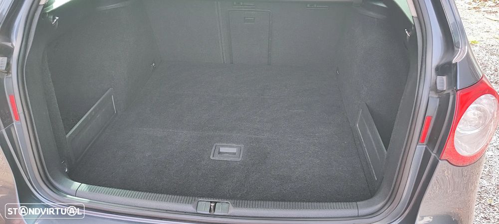 VW Passat Variant 2.0 TDi Confortline Navig - 10