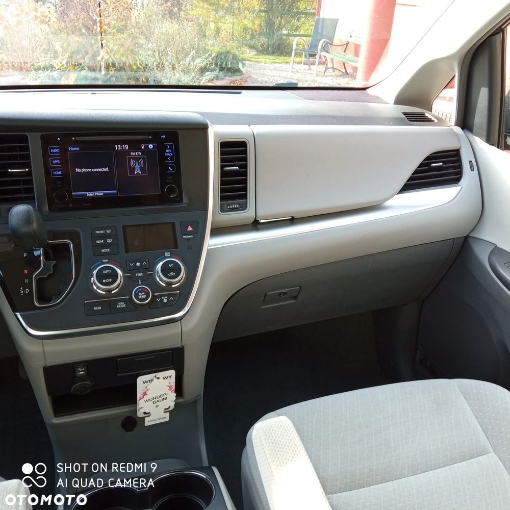 Toyota Sienna ver-3-5-v6-le-awd - 8