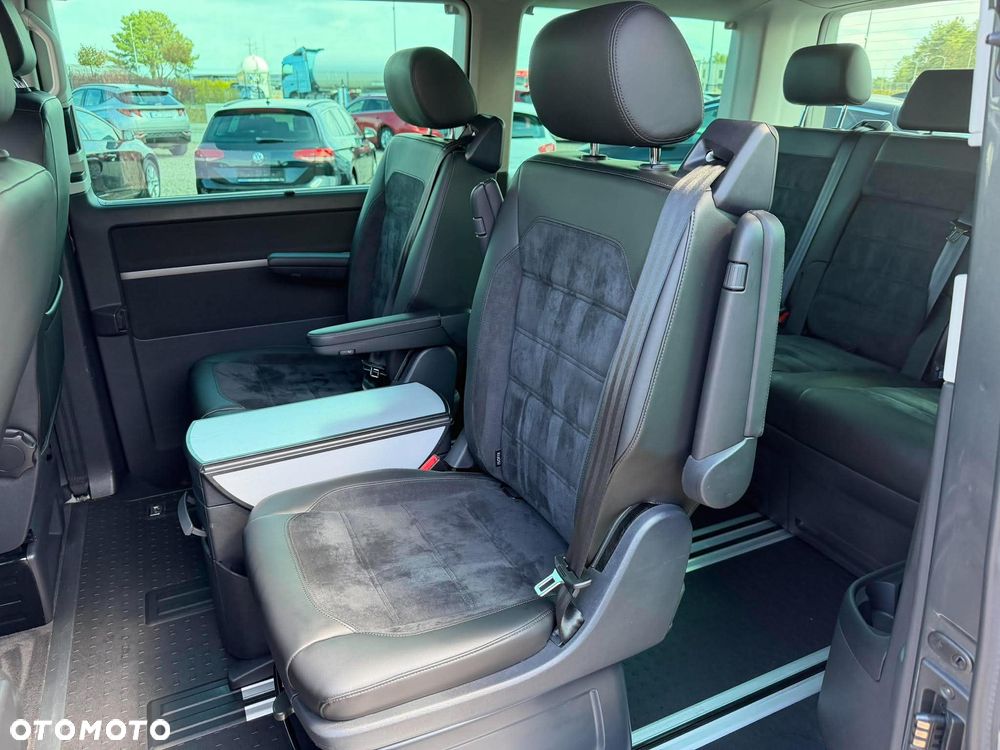 Volkswagen Multivan - 17
