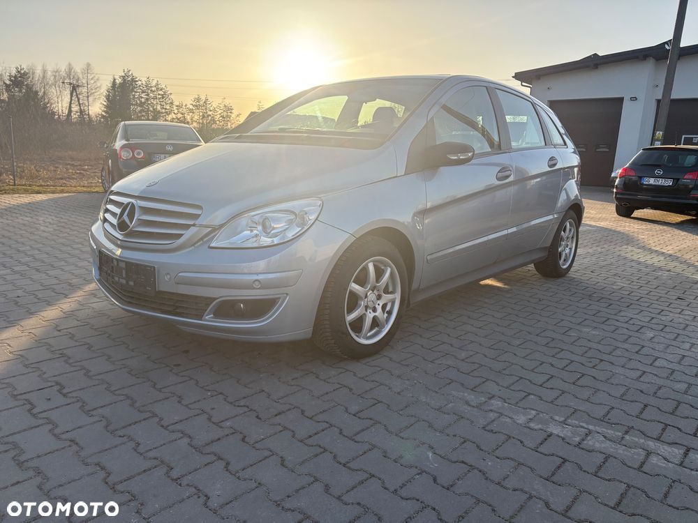 Mercedes-Benz Klasa B 180 CDI Autotronic - 9