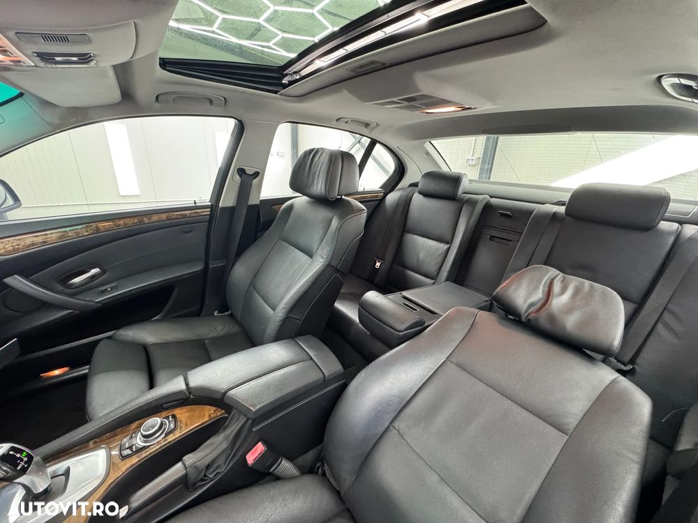 BMW Seria 5 520d Aut. Edition Exclusive - 22