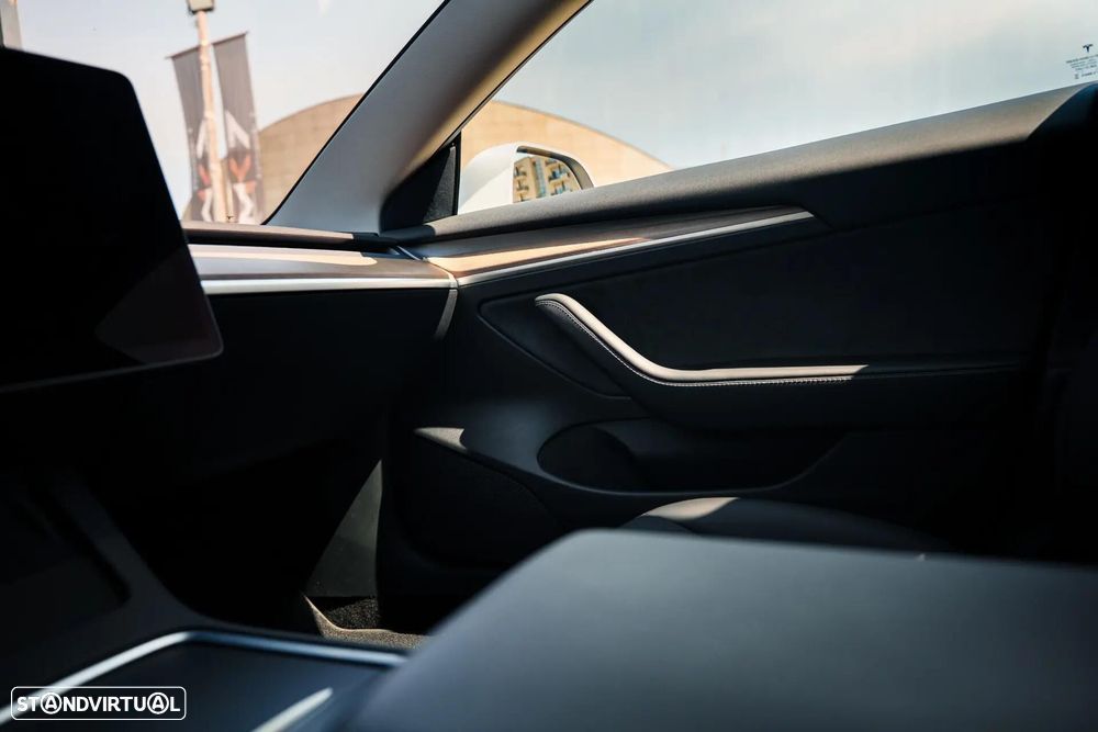 Tesla Model 3 Performance Dual Motor AWD - 17