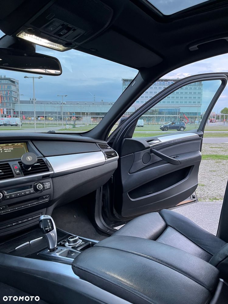 BMW X5 xDrive40d - 32