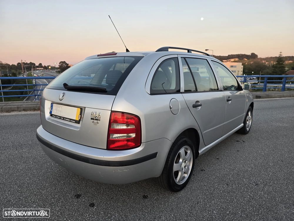 Skoda Fabia Break 1.2 Sportline - 4