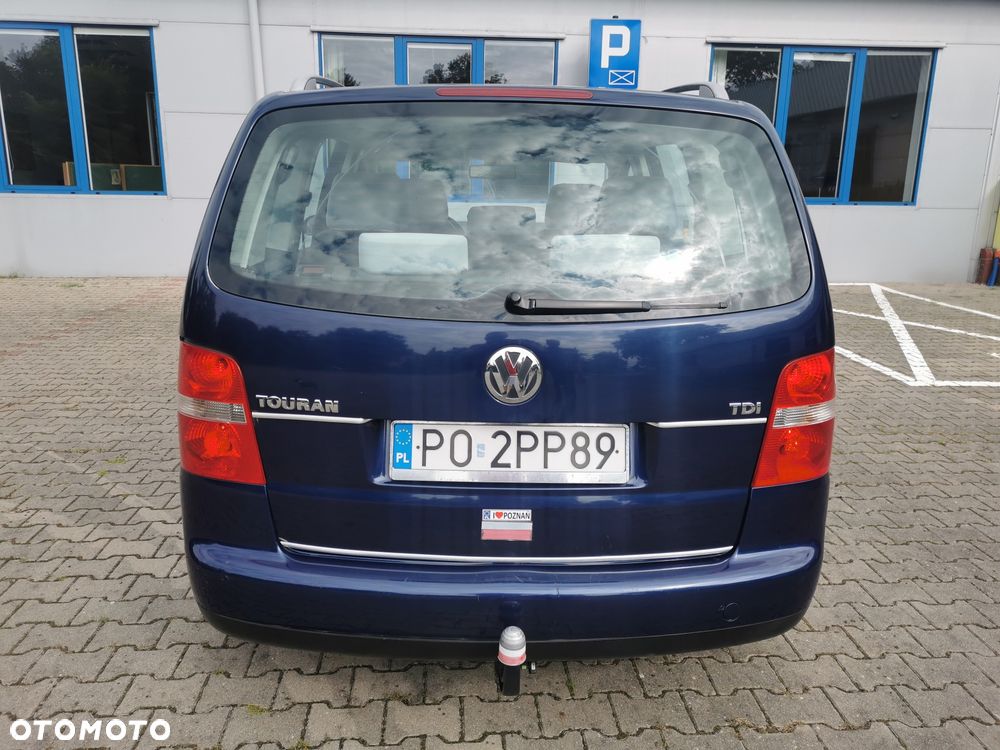 Volkswagen Touran - 5