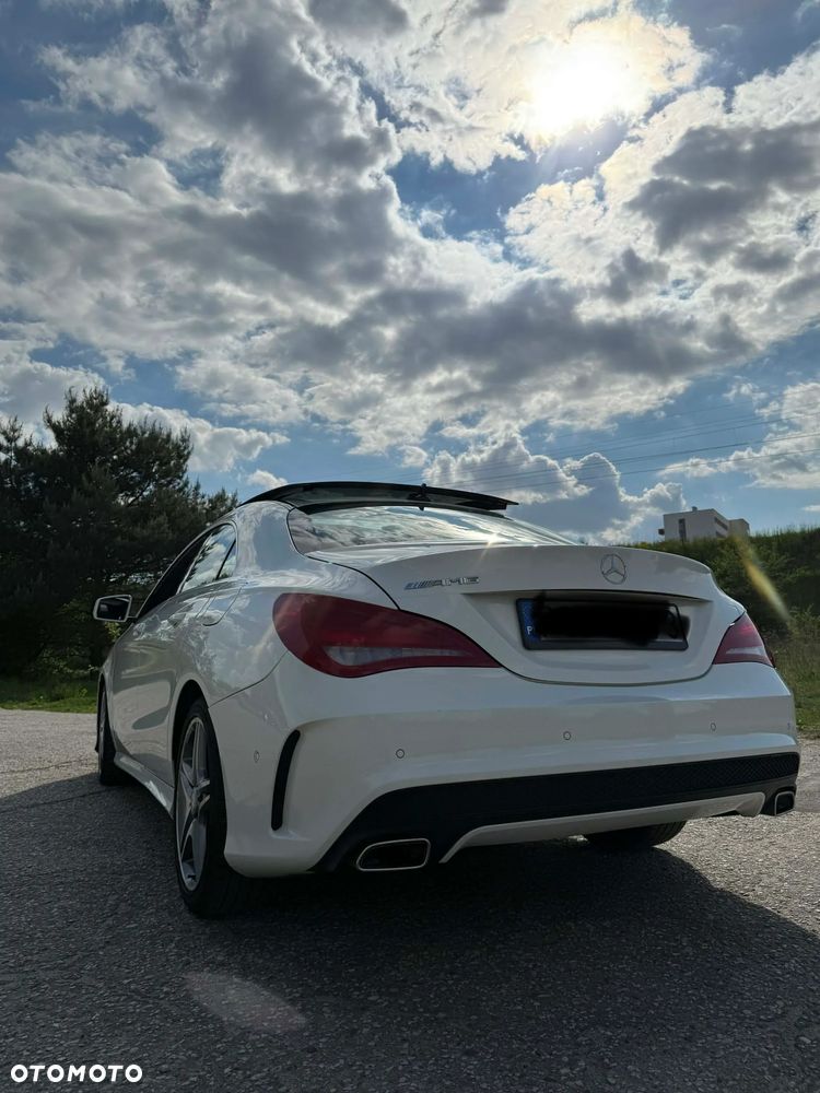 Mercedes-Benz CLA 200 AMG Line - 4