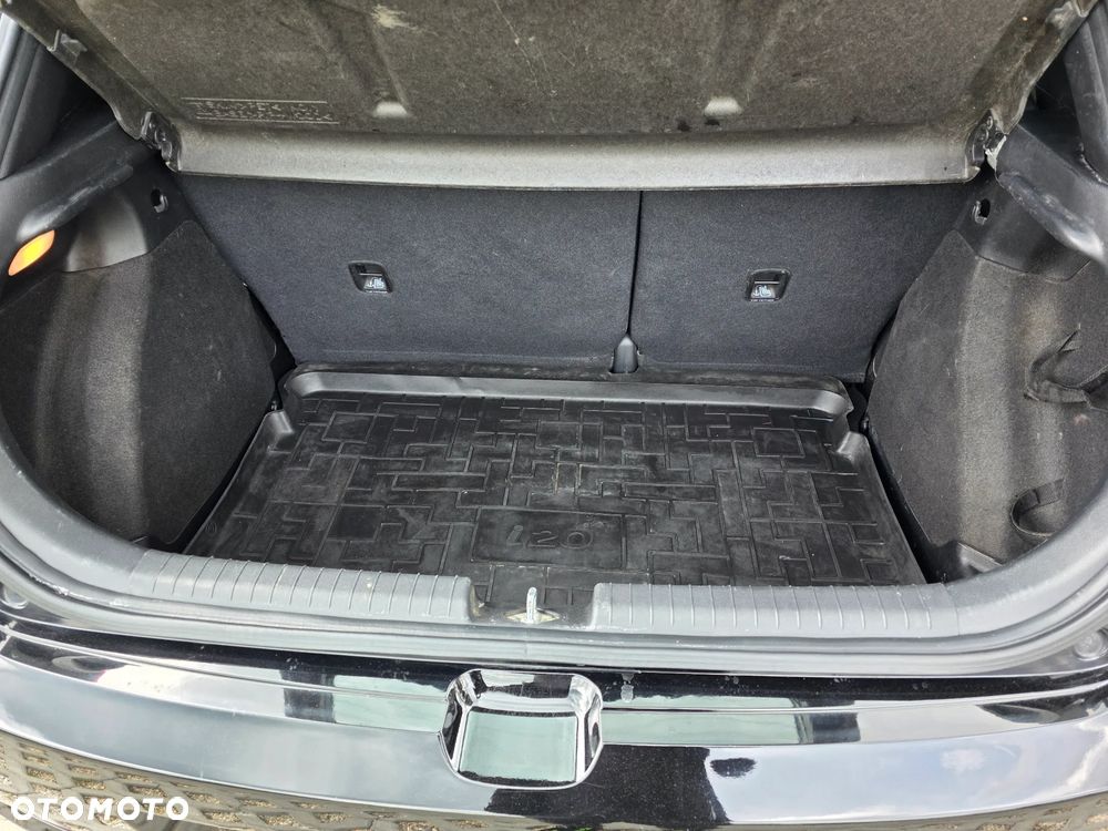 Hyundai i20 1.2 - 13