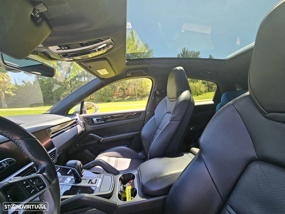 Porsche Cayenne Coupé E-Hybrid - 11