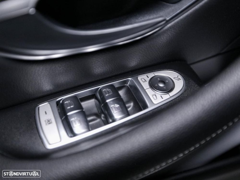 Mercedes-Benz E 300 de Exclusive Line - 12