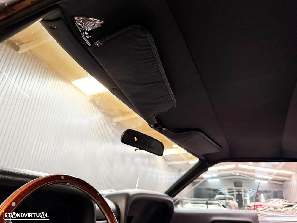 Ford Mustang - 34