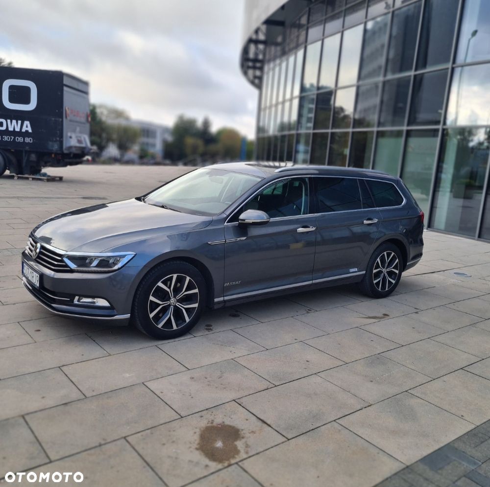 Volkswagen Passat - 16