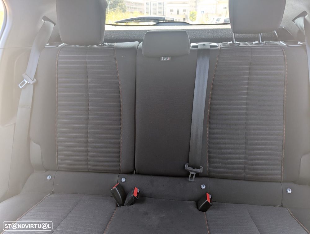 Peugeot 2008 - 14
