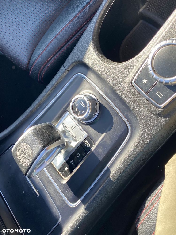 Mercedes-Benz Klasa A AMG 45 4Matic AMG Speedshift 7G-DCT - 22