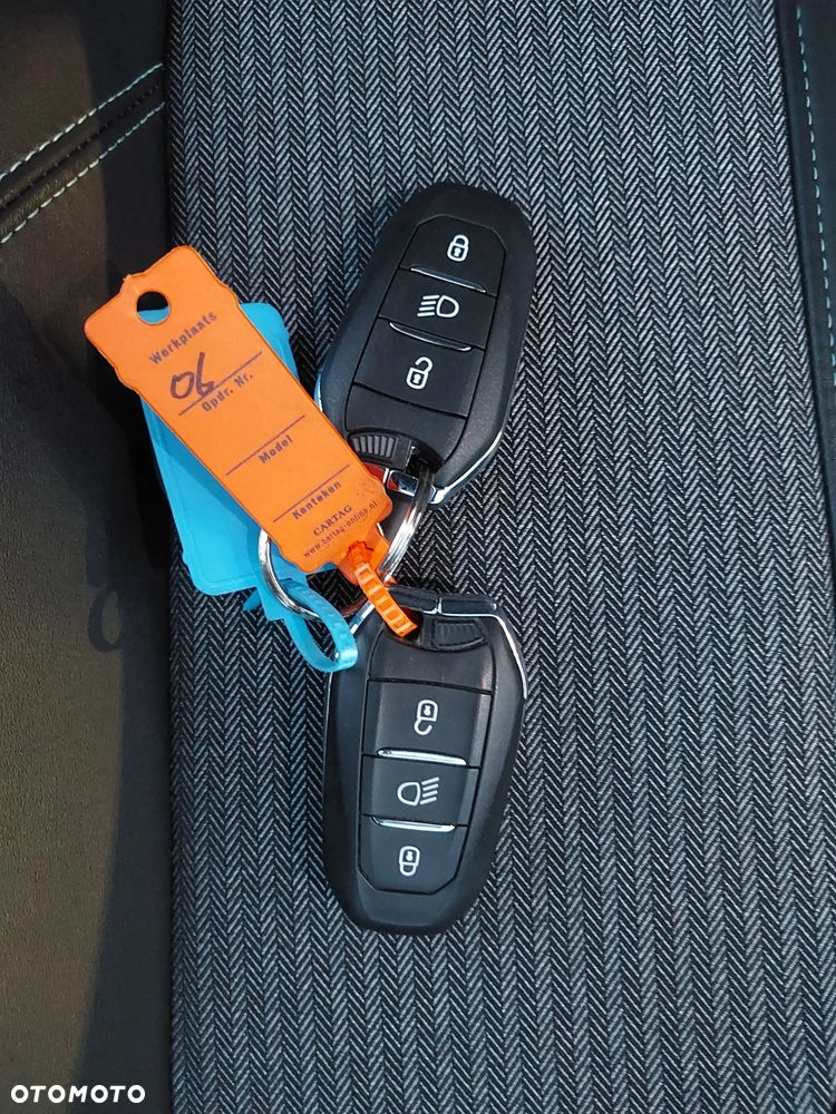 Peugeot 3008 1.6 PureTech HYbrid Allure S&S EAT8 - 38