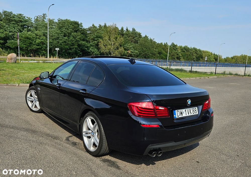 BMW Seria 5 530d xDrive - 16
