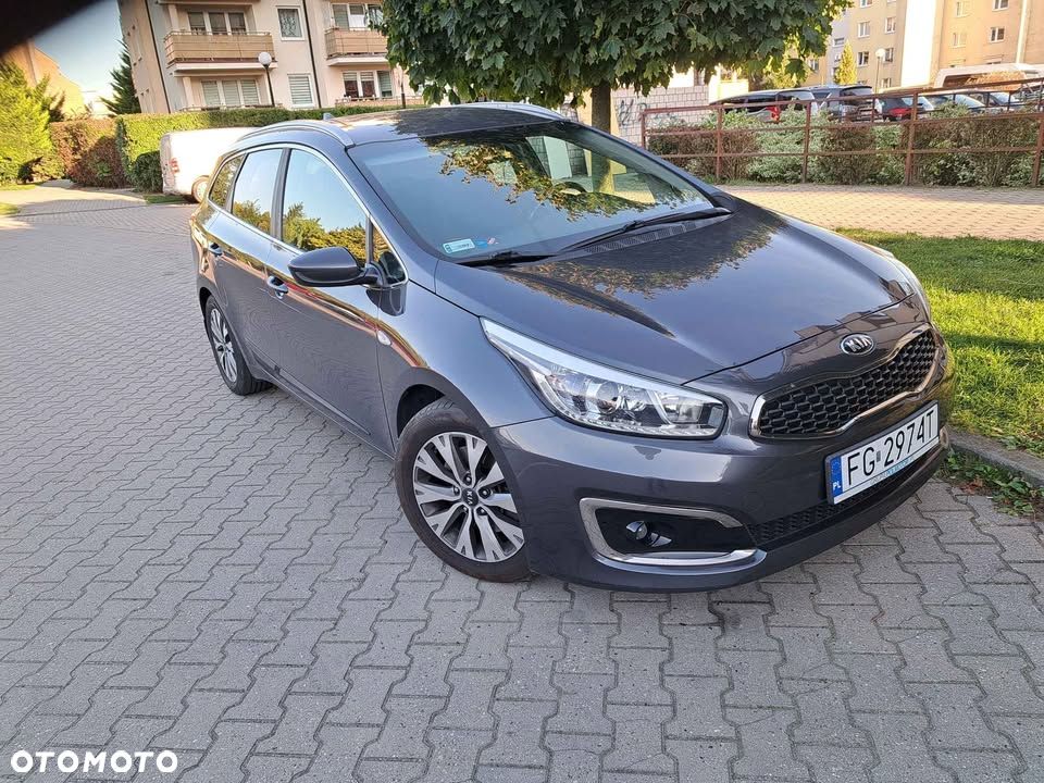 Kia Ceed - 8
