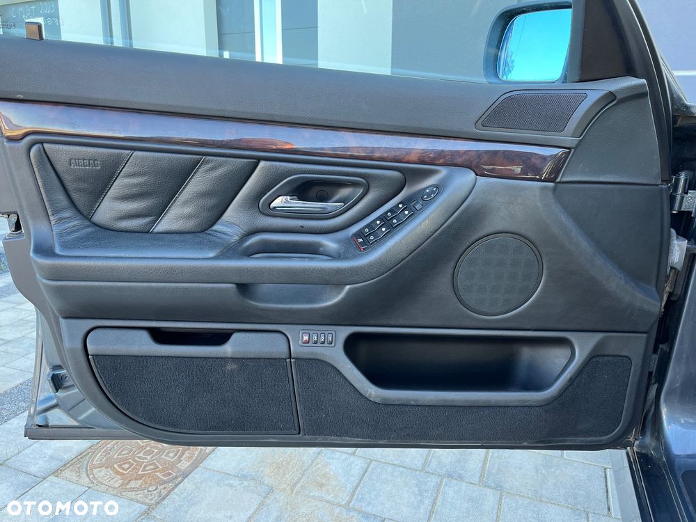 BMW Seria 7 740i - 17
