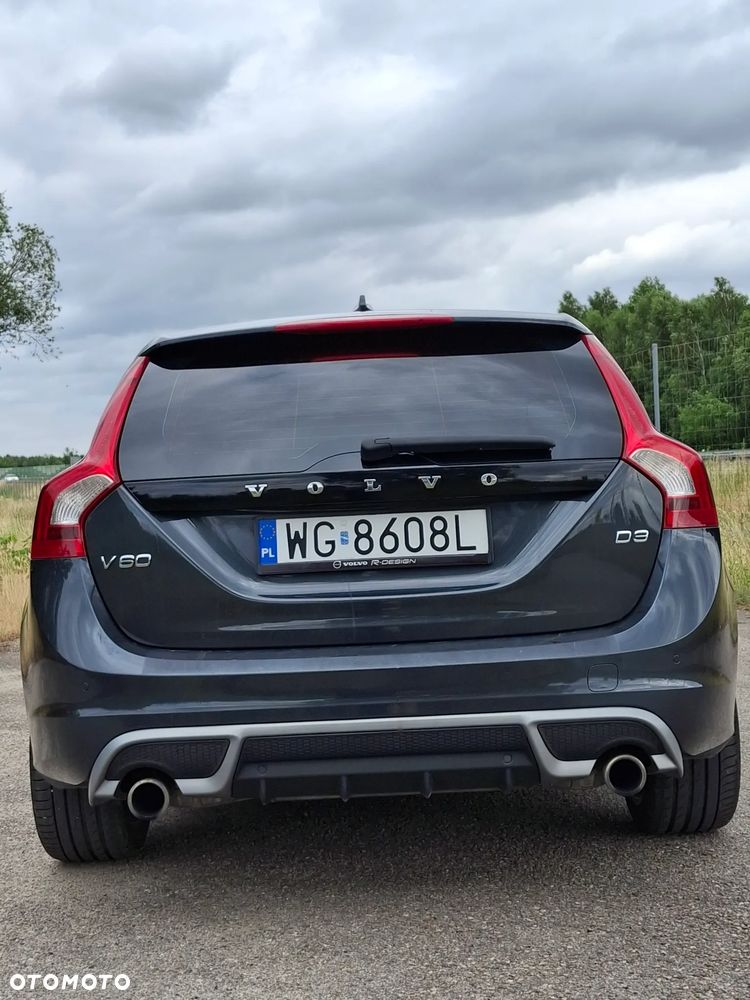 Volvo V60 D3 R-Design - 10