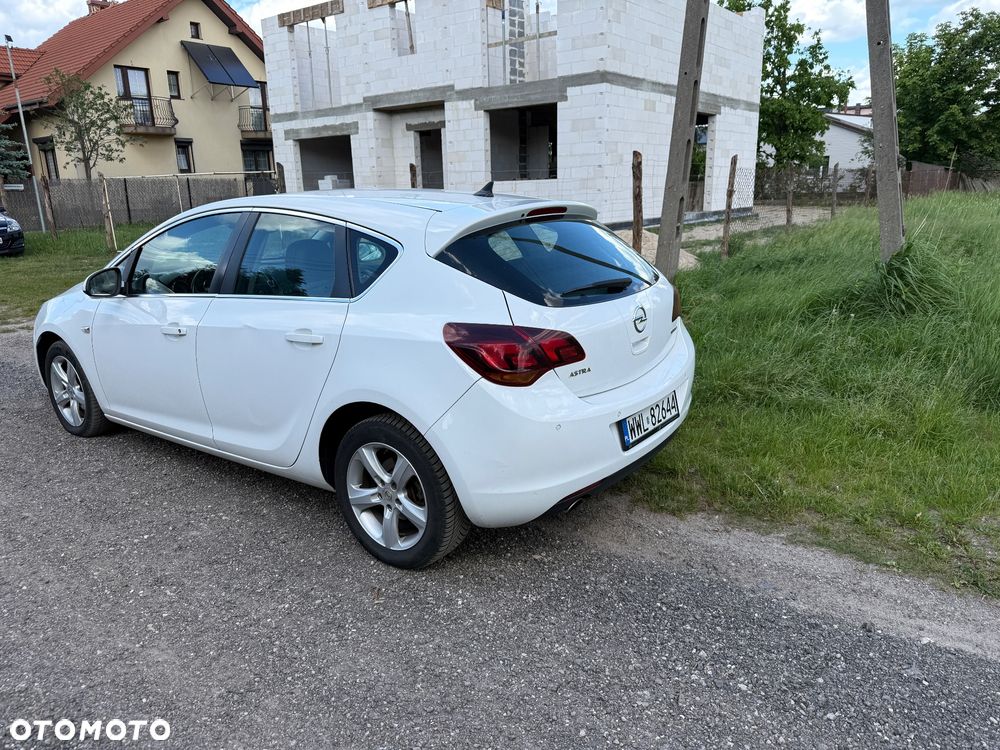 Opel Astra 1.4 Turbo Cosmo - 6