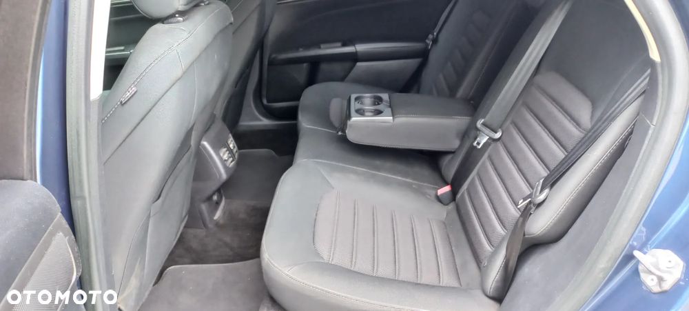 Ford Mondeo - 10