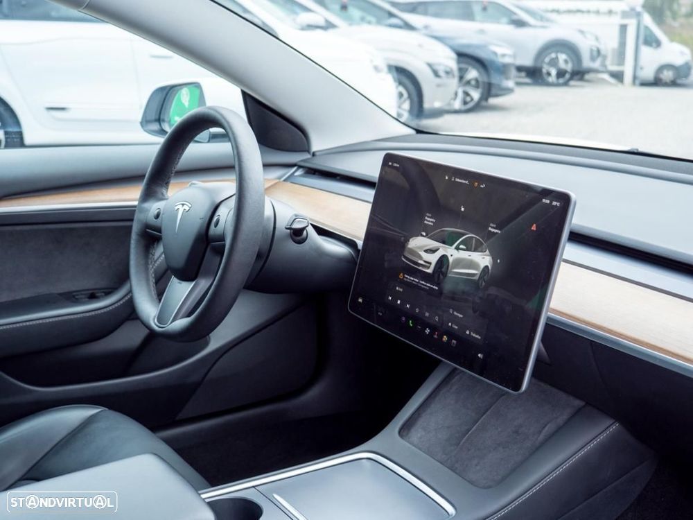 Tesla Model 3 - 19