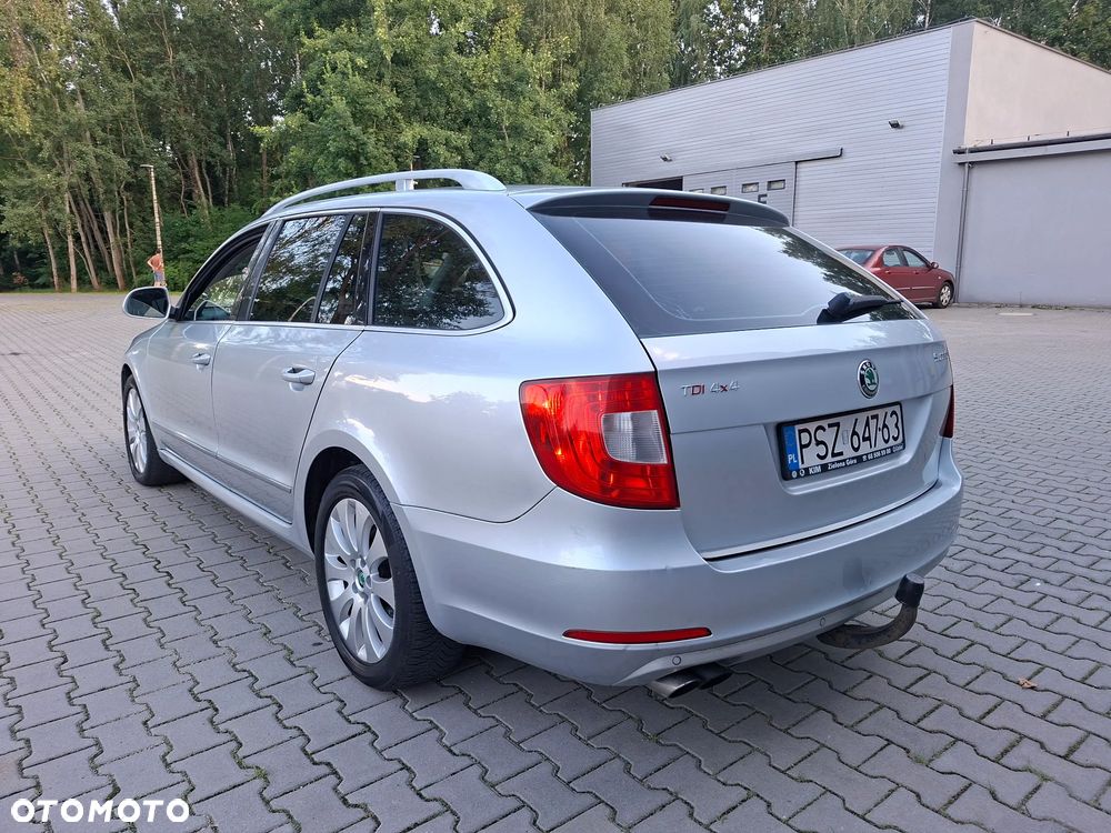 Skoda Superb 2.0 TDI 4x4 Elegance - 3