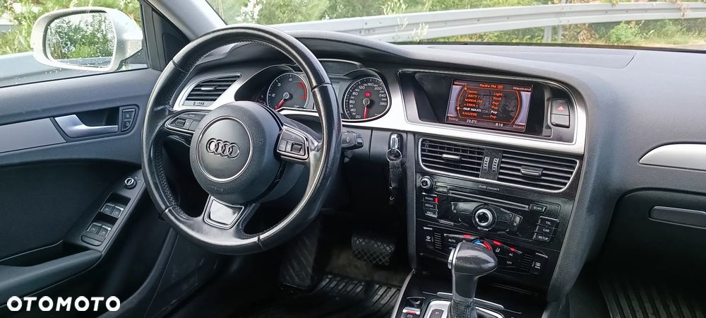 Audi A4 Limousine 2.0 TDI Limited Edition Multitr - 6