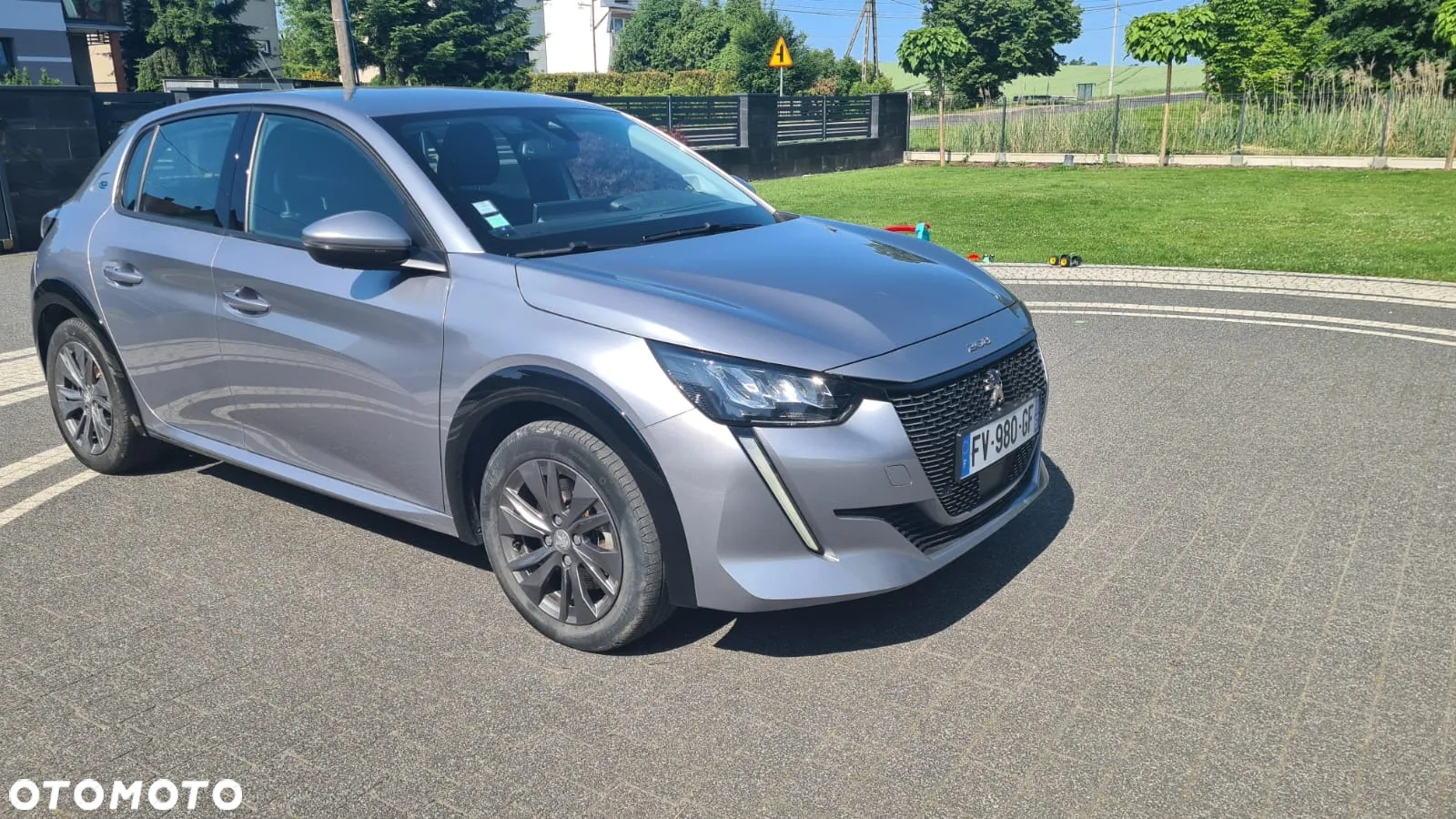Peugeot 208 e-208 Allure - 2