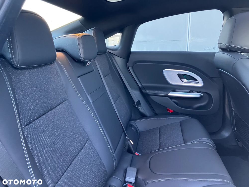 Mercedes-Benz CLA - 7