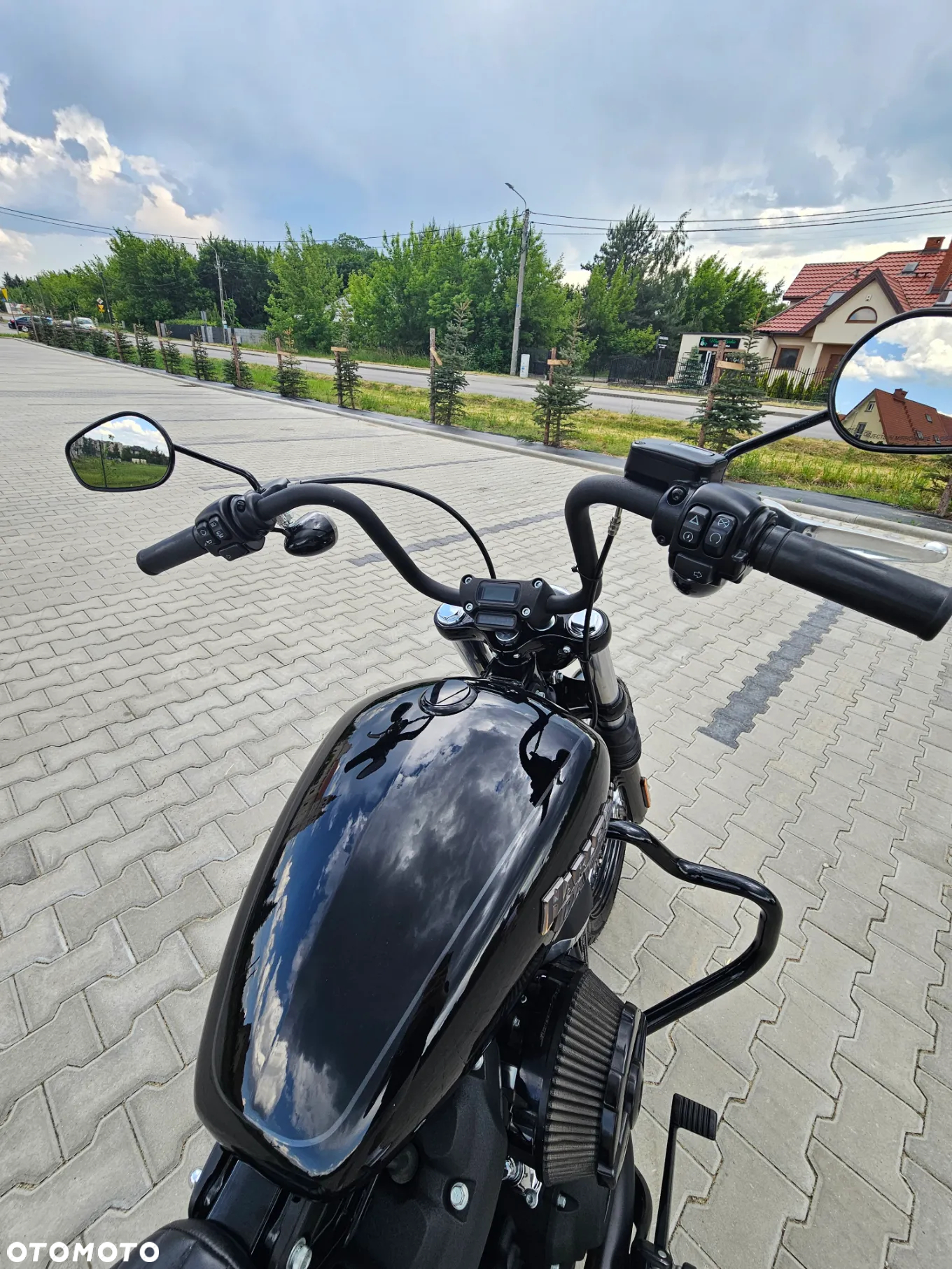 Harley-Davidson Softail Street Bob - 13