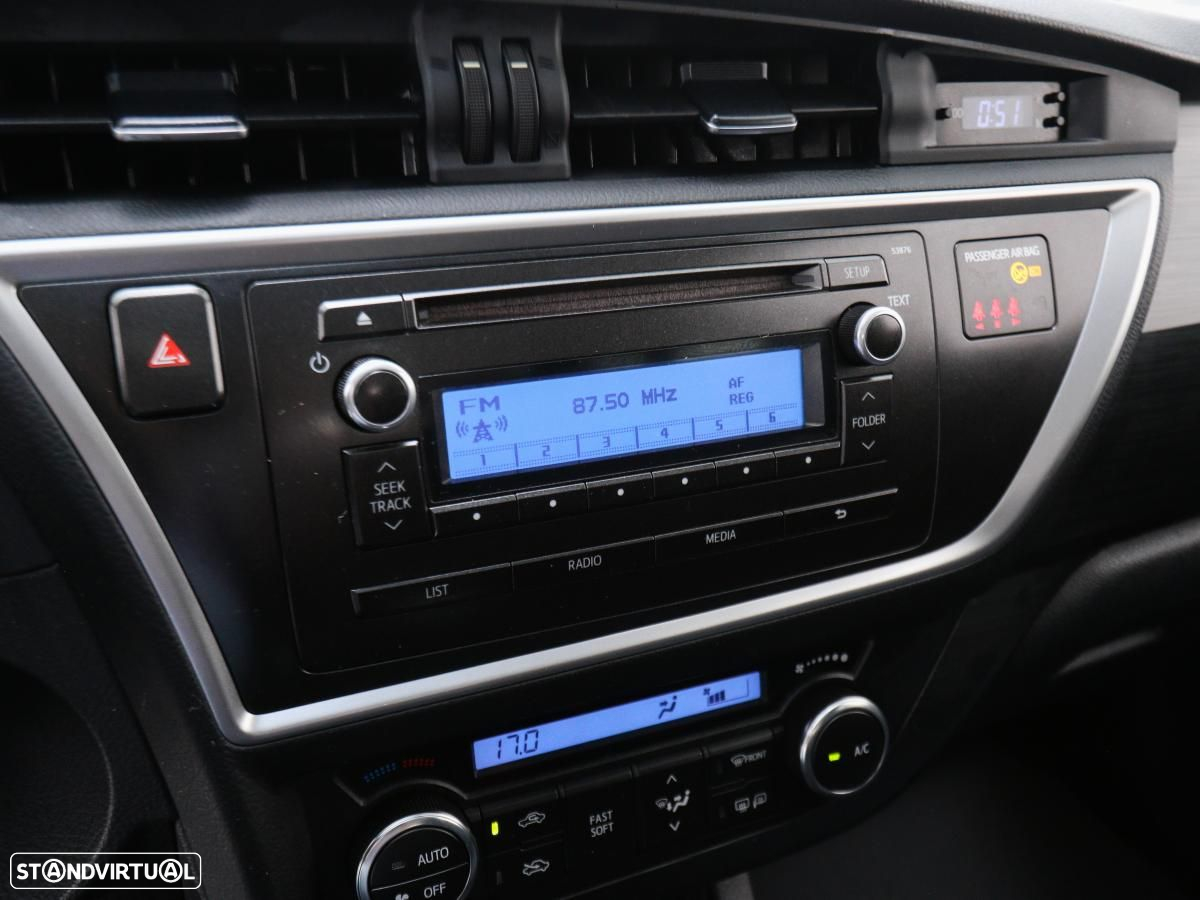 Toyota Auris Touring Sports 1.4 D-4D Active - 20
