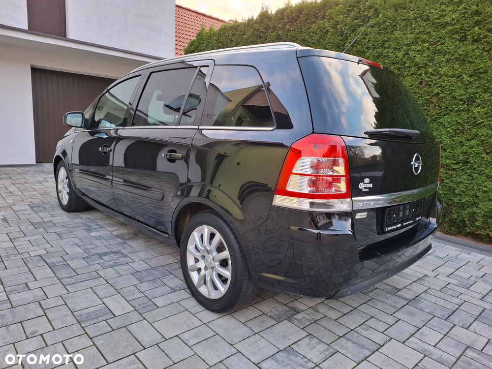 Opel Zafira - 11