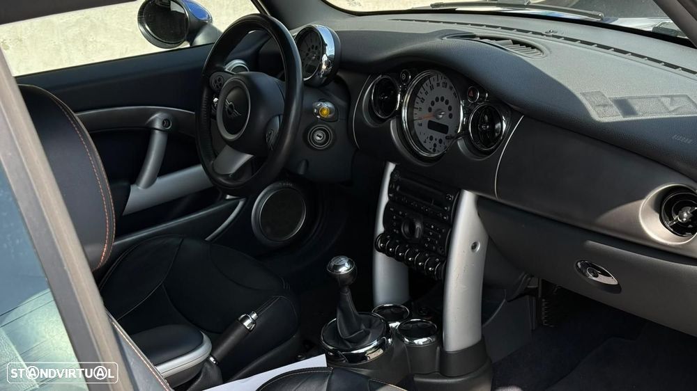 MINI Cabrio Cooper S JCW - 7