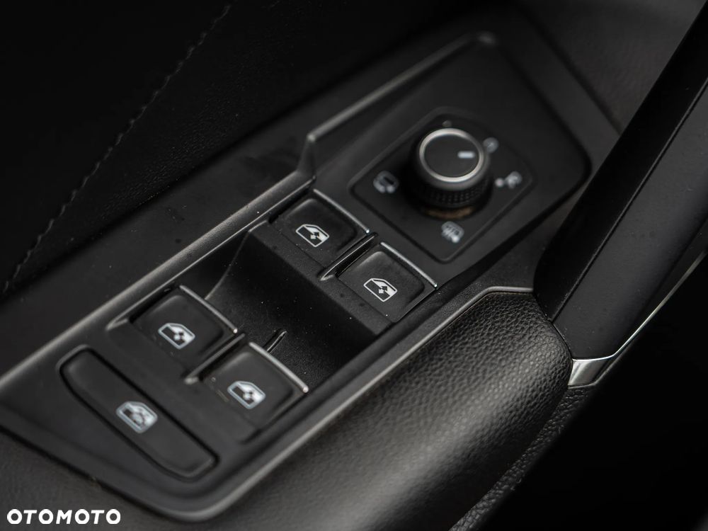 Volkswagen Tiguan 2,0 TSI OPF 4Motion DSG R-Line - 24