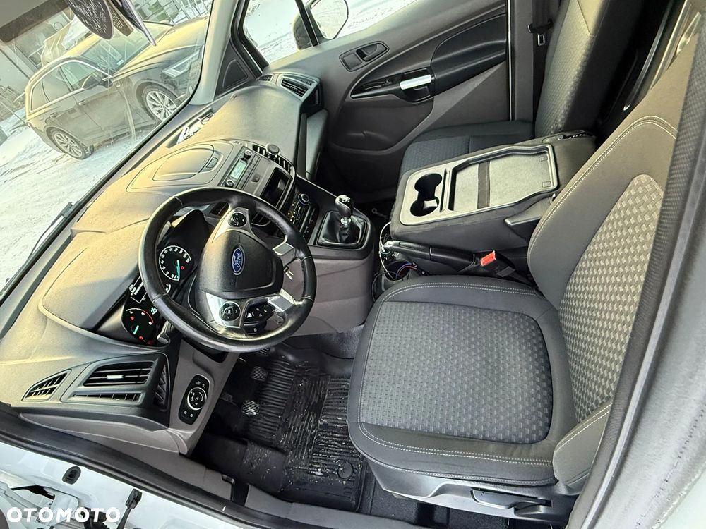 Ford Transit Connect - 11