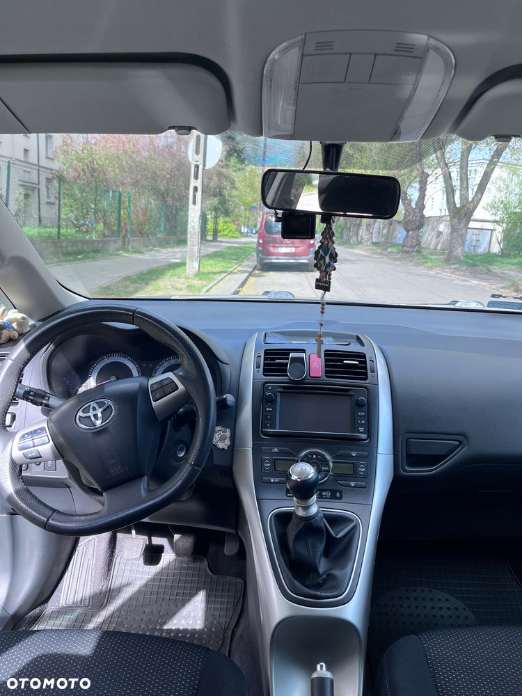 Toyota Auris 1.6 Premium - 8