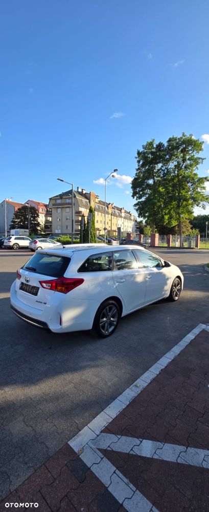 Toyota Auris - 12