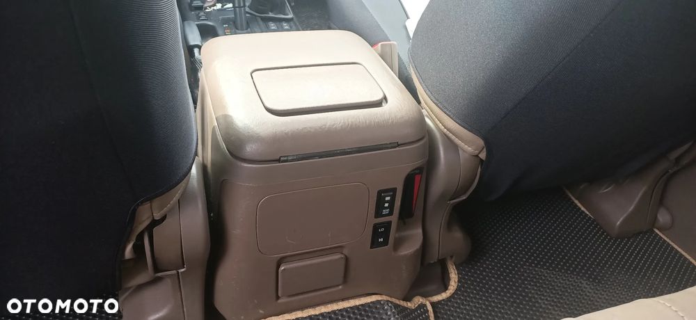 Toyota Land Cruiser - 15